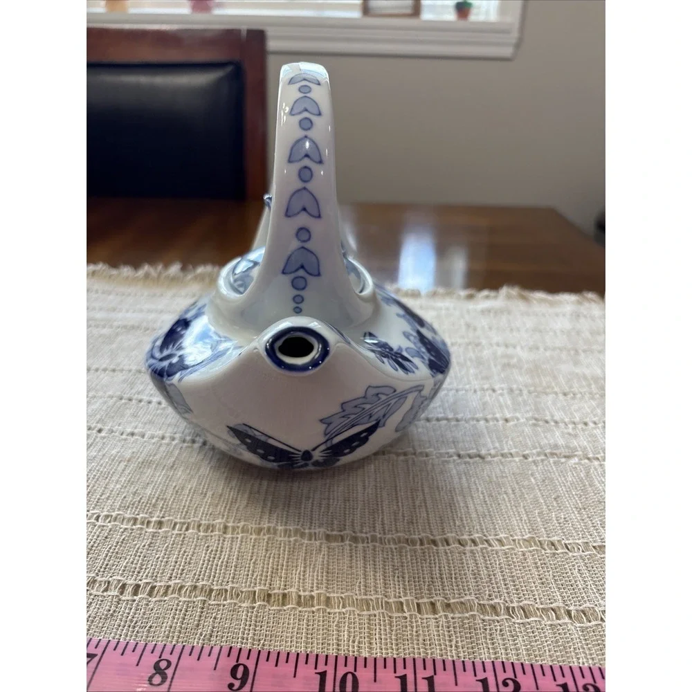 PORCELAIN TEA POT, BLUE AND WHITE BUTTERFLIES MADE FOR PIER 1 - Picture 6 of 8